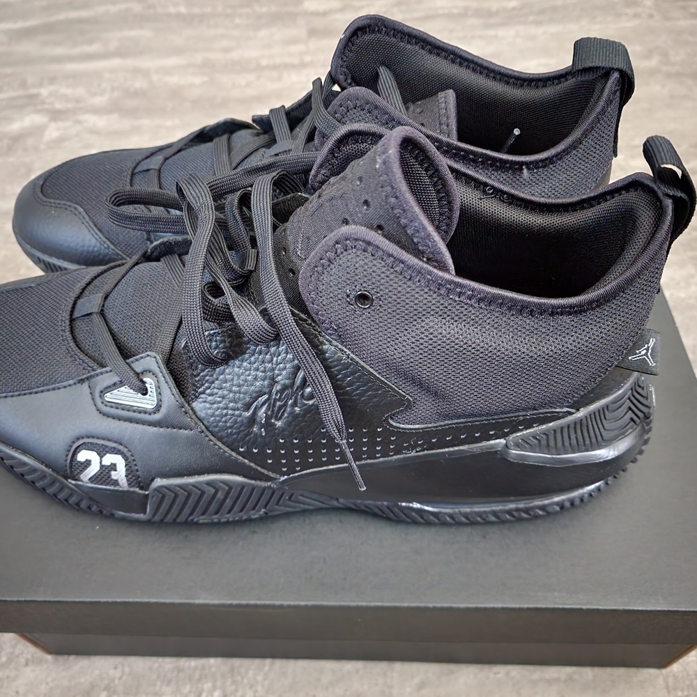 Jordans - Picture 2 of 11